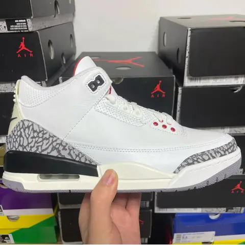 Air Jordan 3 OG on BoonBuy