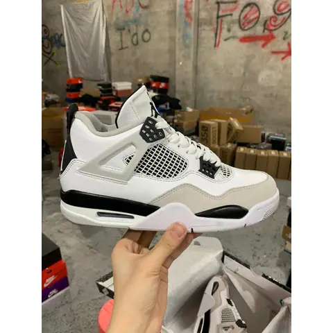 Air Jordan 4 Retro "Military Black" AJ4 on BoonBuy