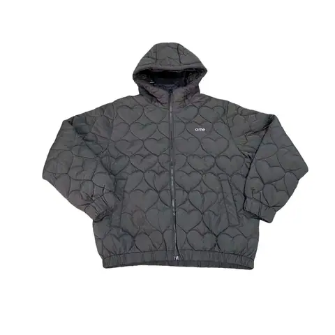 Arte Joey Heart Puffer Black on BoonBuy