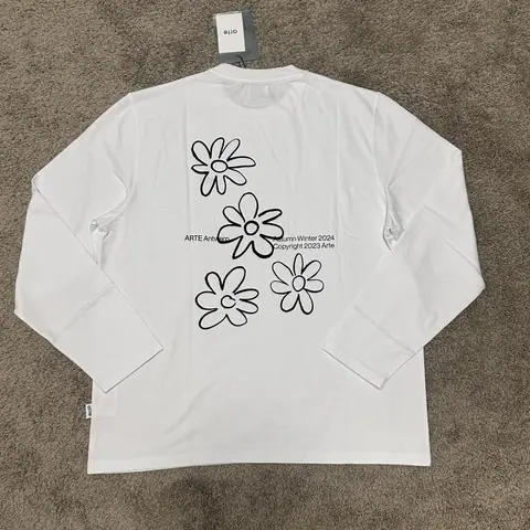 Arte Long-Sleeve on BoonBuy