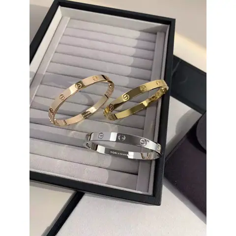 Diamond-free Bracelet, Full Diamond V Gold Process, Cnc Gold-Plated, No Fading, Popular Online Celebrity Style, Highest Version, G Verification on BoonBuy