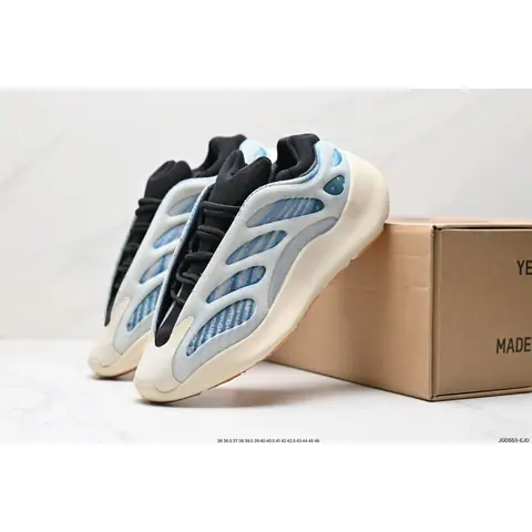 Low-Top Retro Jogging Sneakers on BoonBuy
