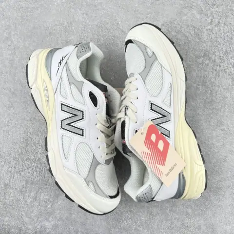 New Balance 990 / JJJound on BoonBuy