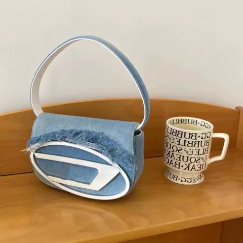 Special-interest Design Pink Bag 2023 Spring and Summer Portable Underarm Bag Female Millennium Hot Girl Style Silver Shoulder Messenger Bag on BoonBuy