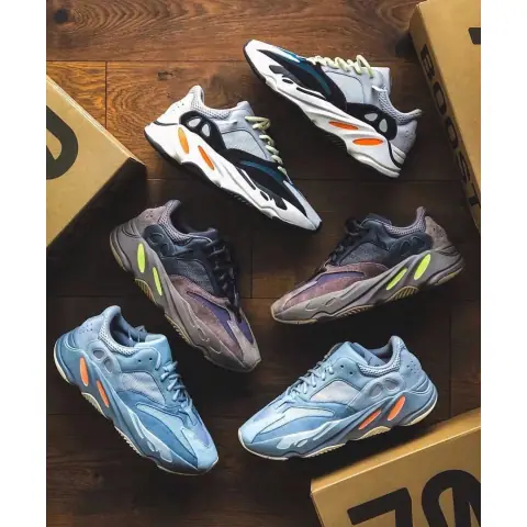 Yeezy 700 on BoonBuy